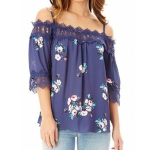 IZ BYER junior crochet off the shoulder blouse Size XSmall